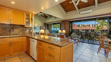 Condo, 2 Bedrooms | Interior