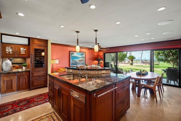 Condo, 1 Bedroom | Private kitchen
