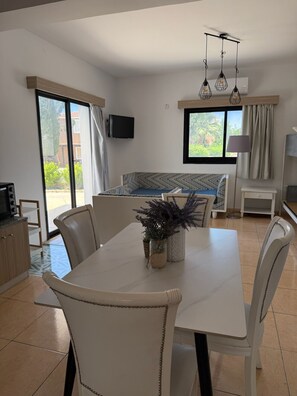 Apartment, Accessible | 16 bedrooms - Valentina Singles (Paphos)