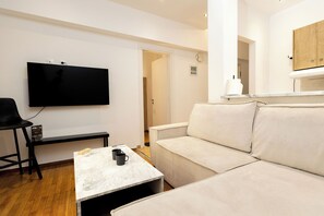 Apartment, 1 Bedroom | Living area