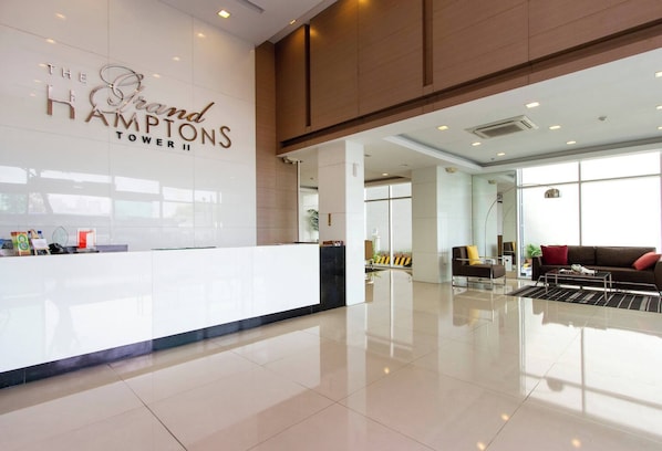 Apartment, 2 Bedrooms, Accessible, Patio | Lobby - Elegant 2BR Apartment in Upscale Fort BGC Fast Wifi (Taguig)