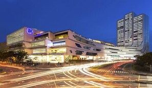 Apartment, 2 Bedrooms, Accessible, Patio | Exterior - Elegant 2BR Apartment in Upscale Fort BGC Fast Wifi (Taguig)