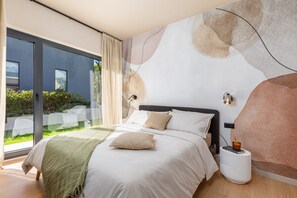 4 habitaciones, tabla de planchar con plancha, wifi y ropa de cama 