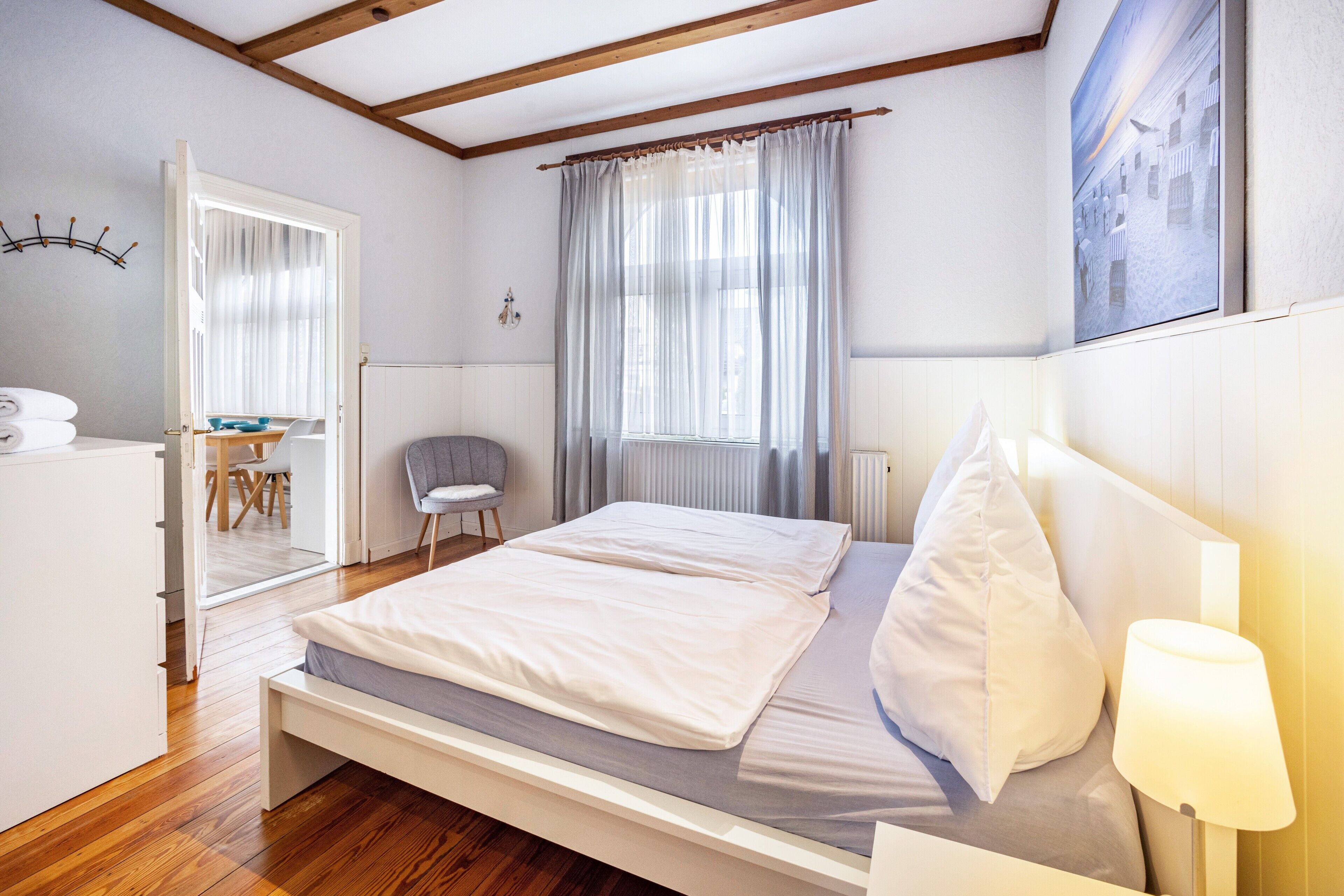 1 غرفة نوم ومكواة/لوح كي وواي فاي وملاءات أسرّة