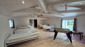 6 dormitorios, cuna de viaje, wifi