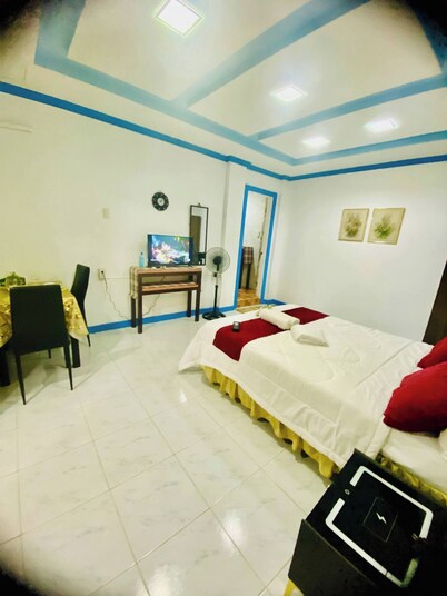 Room-lens Staycation IN Panabo 1bdr BR