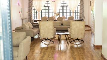 Family Villa | Living area