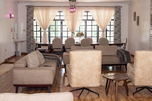 Family Villa | Living area