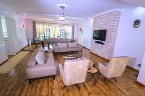 Villa familiar | Zona de estar