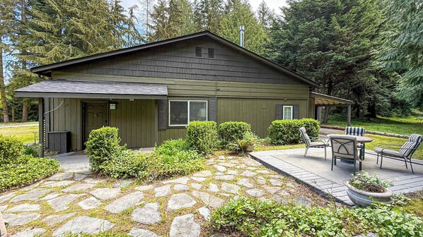Exterior - Dragonfly Haven The S (Sequim)