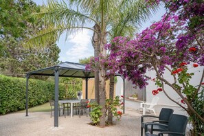 Outdoor dining - GuestHost - Casa Lia Rosa Marina Ostuni (Rosa Marina)