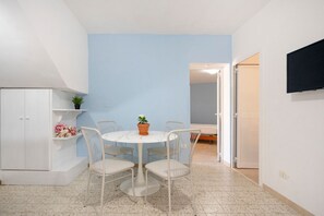 Dining - GuestHost - Casa Lia Rosa Marina Ostuni (Rosa Marina)