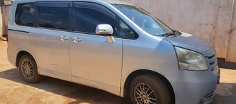 Miji Lake View -Quiet Room with a Lake Victoria View. 3mins to jinja Town center