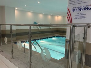 Una piscina techada
