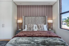 Executive Apartment, City View | Iron/ironing board, free WiFi - The Docklands Executive Apartment (Cape Town)