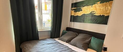 1 bedroom, free WiFi, bed sheets