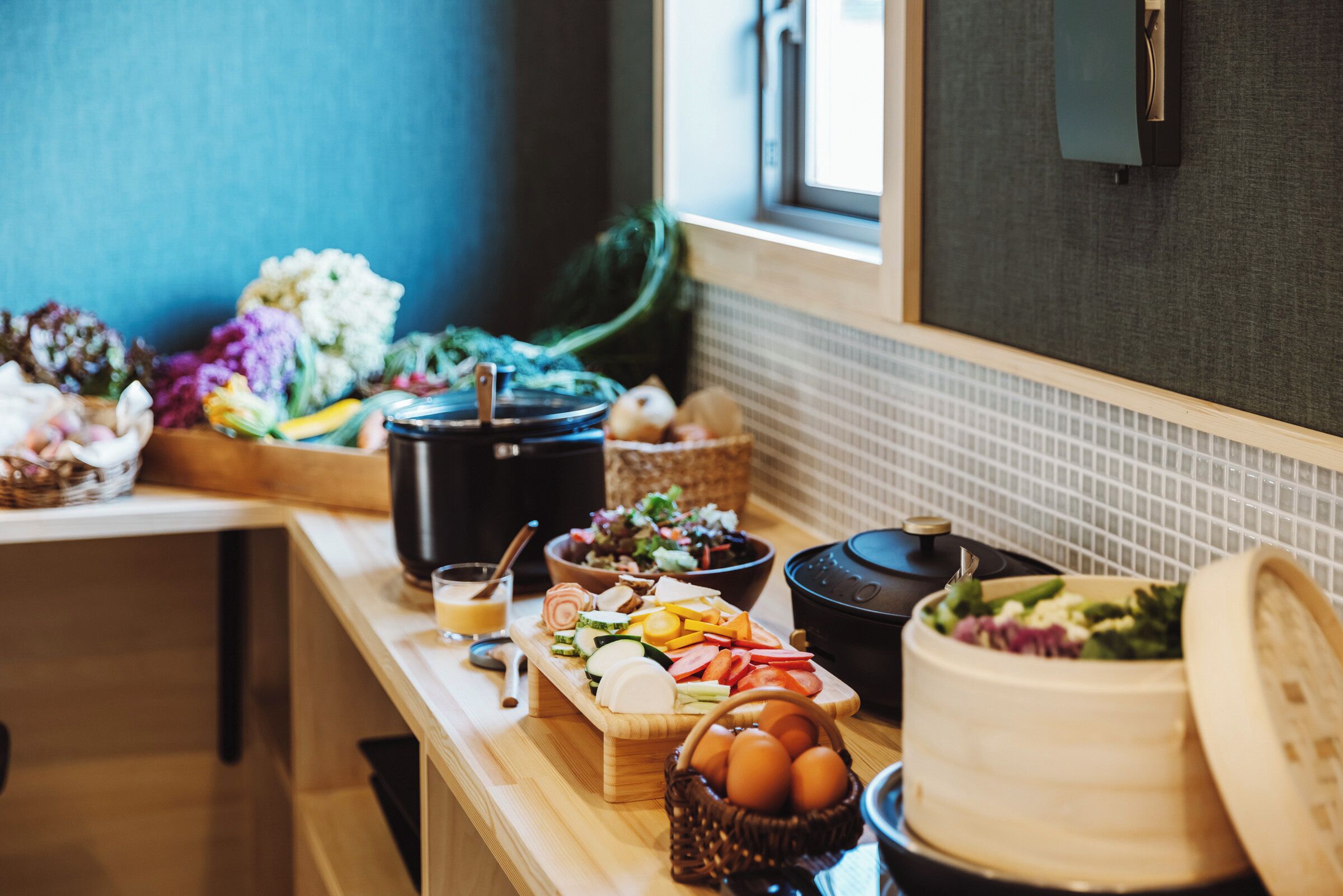 Daily buffet breakfast (JPY 1500 per person)