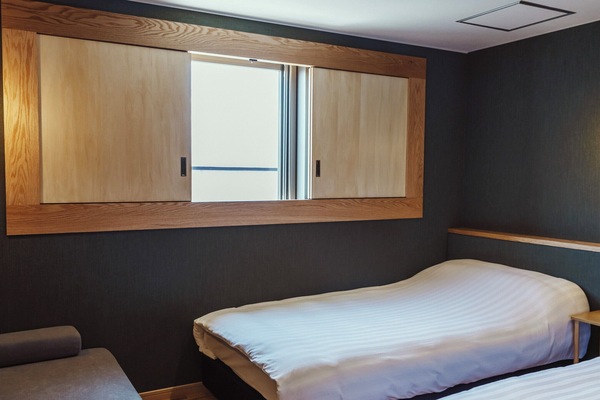 Twin Room | Desk, laptop workspace, free WiFi, bed sheets