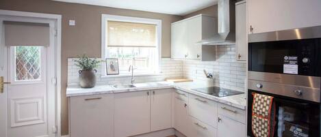 Mikrowelle, Ofen, Herdplatte, GeschirrspĂŒler