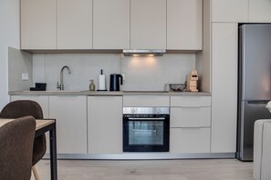 Oven, stovetop, dishwasher