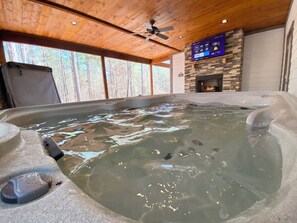 Bain à remous intérieur