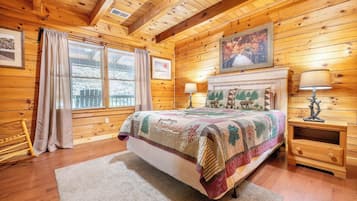 3 bedrooms, desk, iron/ironing board, free WiFi