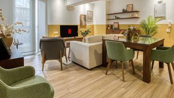 Appartement Standard, 2 chambres | Coin séjour