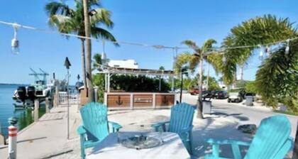 Spacious cottage - the Calusa campground-keylargo-pool