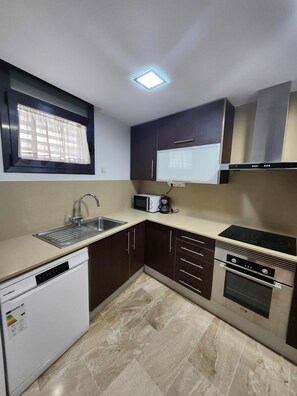 Fridge, microwave, oven, dishwasher - Medsea Mirador Luxury Penthouse (Ametlla de Mar (L'))