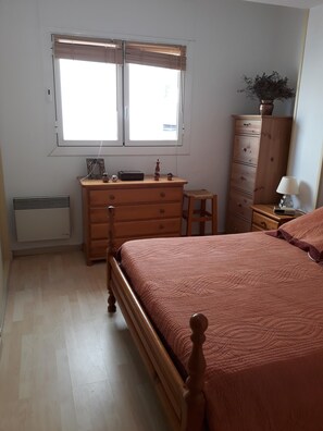 2 bedrooms - Nautic: Spectacular 1st Line Seafront Apartment (L'Ametlla de Mar)