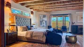 6 habitaciones, tabla de planchar con plancha y cuna de viaje