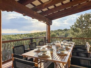 Outdoor dining - Indoor Pool and Pickleball Estate (Santa Fe)