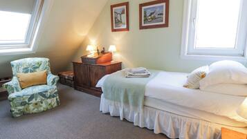 4 phòng ngủ, trang trí khác biệt