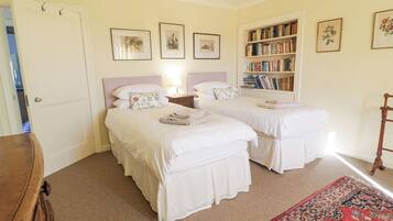 4 bedrooms, individually decorated, individually furnished, free WiFi