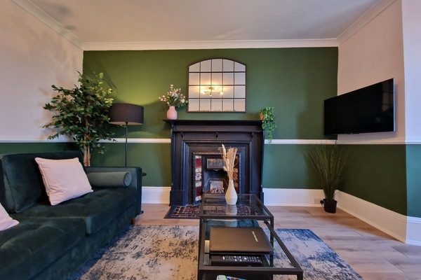 Deluxe Living Room