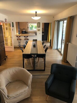 Interior - Villa 200m² 5 chambres, avec piscine et garage (Aix-les-Bains)