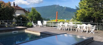 Villa 200m² 5 bedrooms, with swimming pool and garage