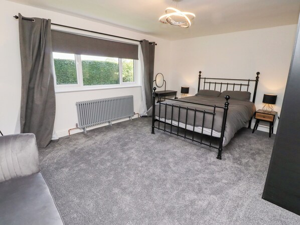 3 室のベッドルーム、客室ごとに異なる装飾、客室ごとに異なるインテリア、WiFi (無料)