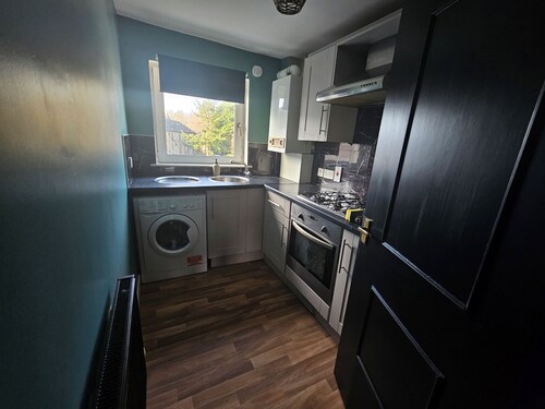 Elegant & Unique 2-Bed – Perfect for RAH & Airport