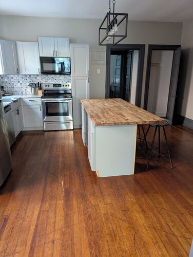 Modern 1BR Apt Near Hospitals & Tower Grove—Perfect for Med Stays