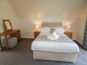 3 dormitorios, decoración individual, mobiliario individual