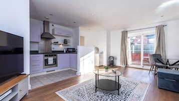 Apartment, 2 Bedrooms | Living area