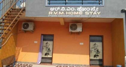 3-bedroom House in lovely Hampi with AC, WiFi and 3 parking space available