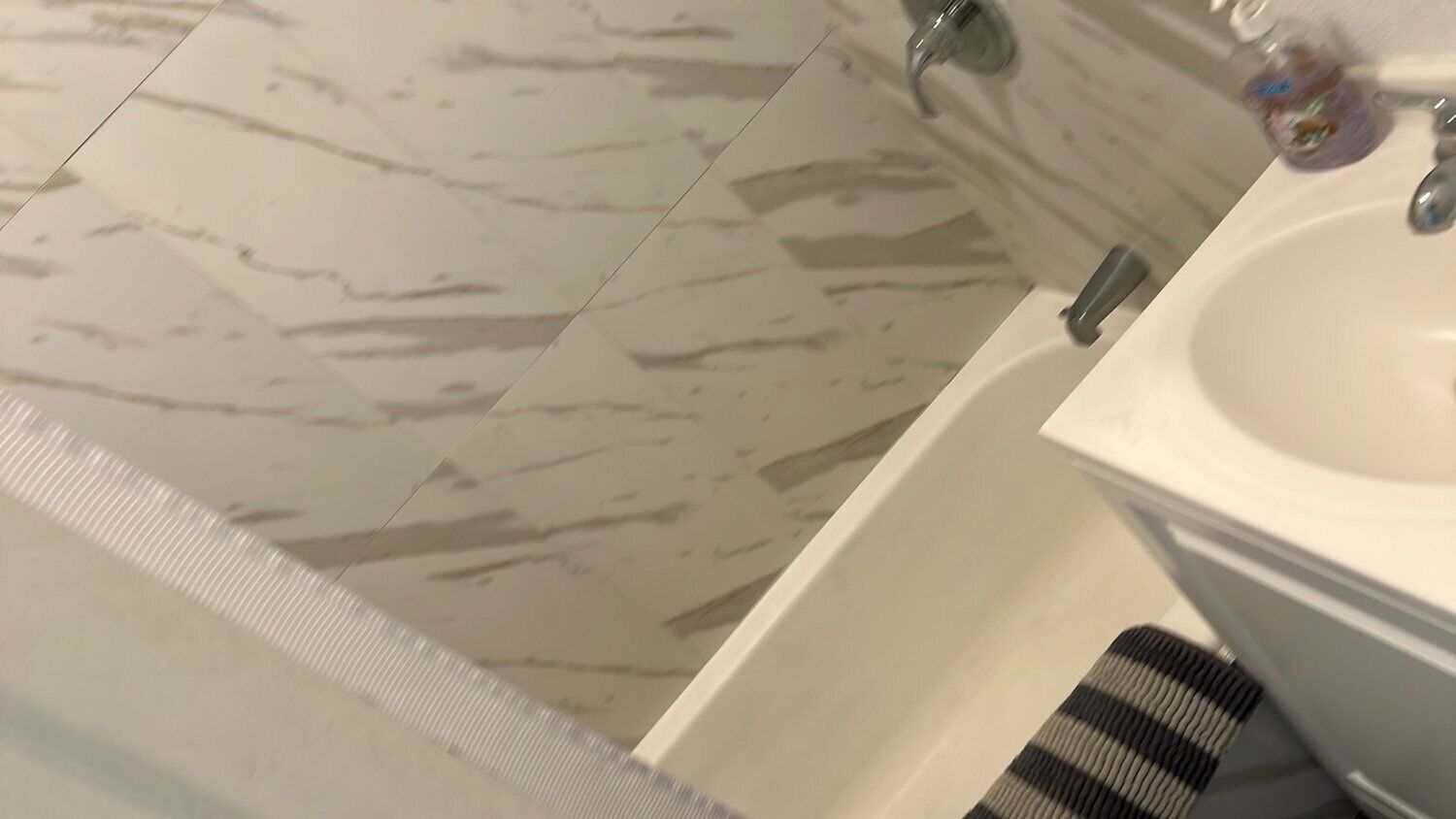 Hårtork och handdukar