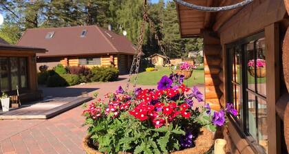 The gorgeous log house, that brings out the smile!