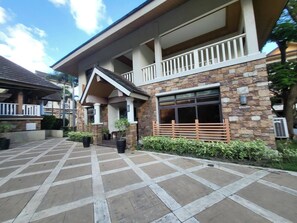 Condo, 2 Bedrooms, Accessible, Balcony | Exterior - Oasis Living in Pasig City - 2bedroom Condo for Rent (Pasig)