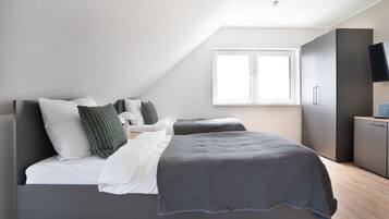 Deluxe-huoneisto, 2 yhden hengen sänkyä, parveke | Ilmainen Wi-Fi, vuodevaatteet