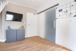 Deluxe Apartment, Multiple Beds | Free WiFi