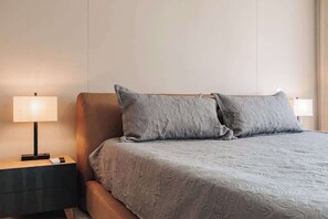 2 chambres, fer et planche à repasser, Wi-Fi, draps fournis