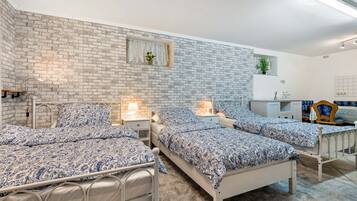 1 camera, Wi-Fi, lenzuola